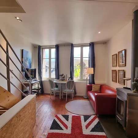 Дом отдыха La Maison Du Puits With Wood-burning Stove Center 5p *